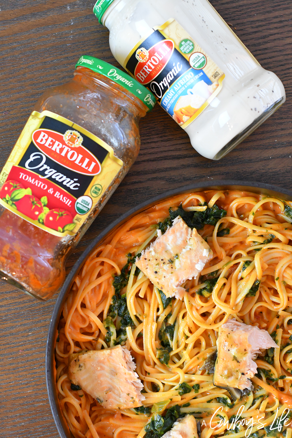 Creamy Salmon Spinach Pasta | Salmon Pasta | Spinach Pasta | Easy Pasta Dinner | Family Dinner | Seafood Pasta #salmonpasta #pastadinner #creamypasta