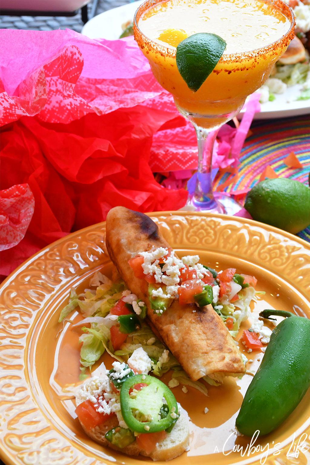 Mexican Chicken Flautas | Chicken Flautas | Mexican Food | 30 minute meals | Chicken Dinner |#mexicanflautas #chickenflautas #quickmeals