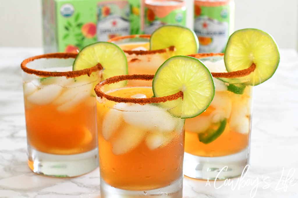 Peach Jalapeño Mocktail | Jalapeño Mocktail | Peach Jalapeño Cocktail | Summer Cocktails | Summer Mocktails #spicycocktails #jalapenomocktail #jalapenococktail