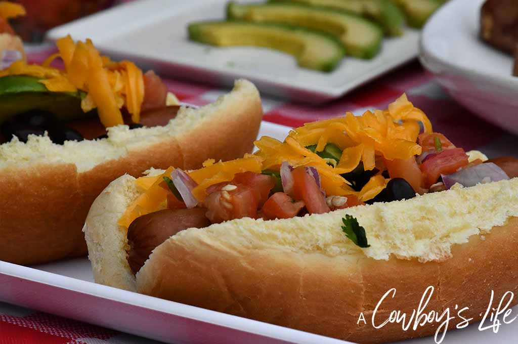 How to make Tex-Mex hot dogs