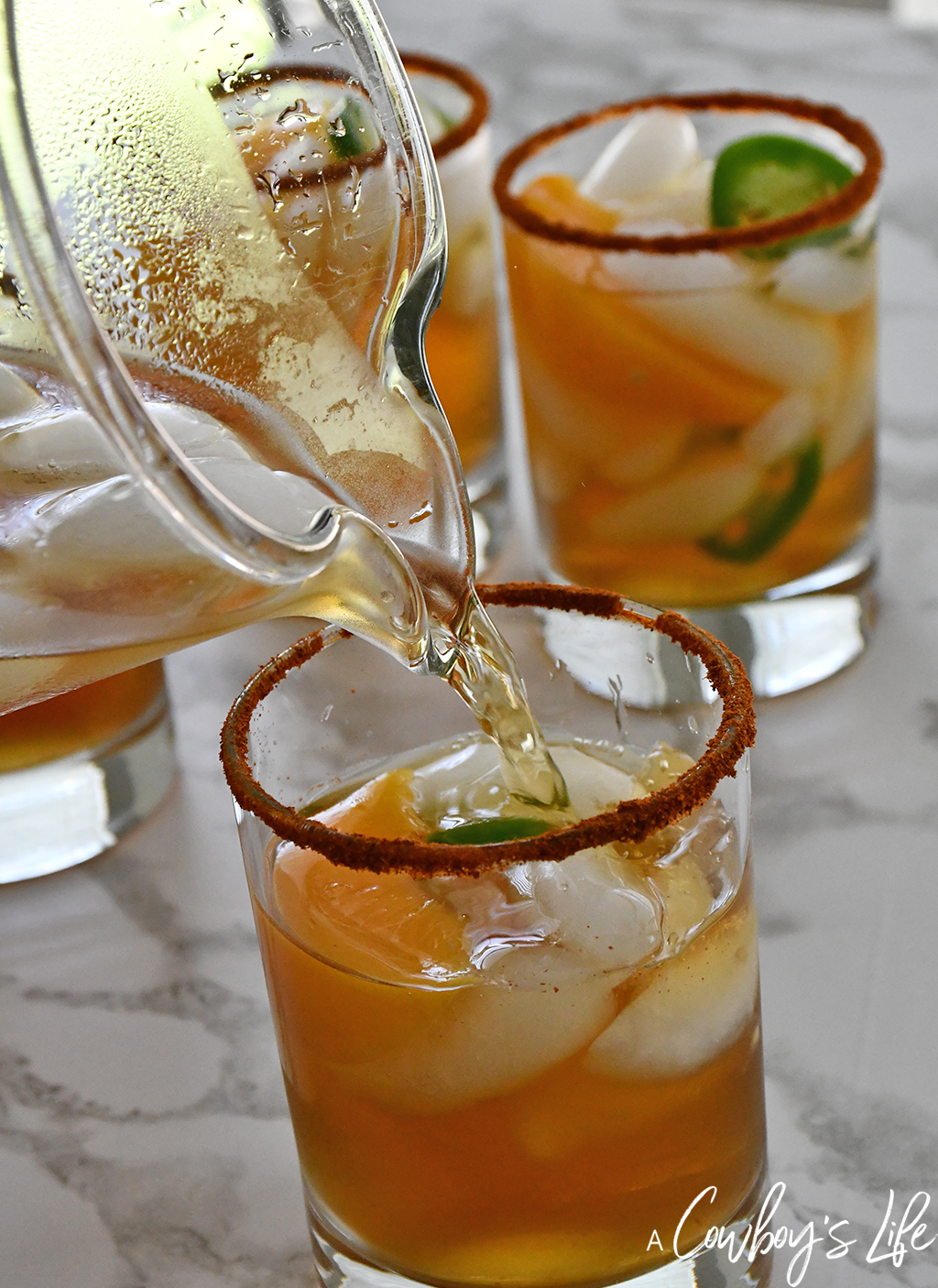 Peach Jalapeño Mocktail | Jalapeño Mocktail | Peach Jalapeño Cocktail | Summer Cocktails | Summer Mocktails #spicycocktails #jalapenomocktail #jalapenococktail