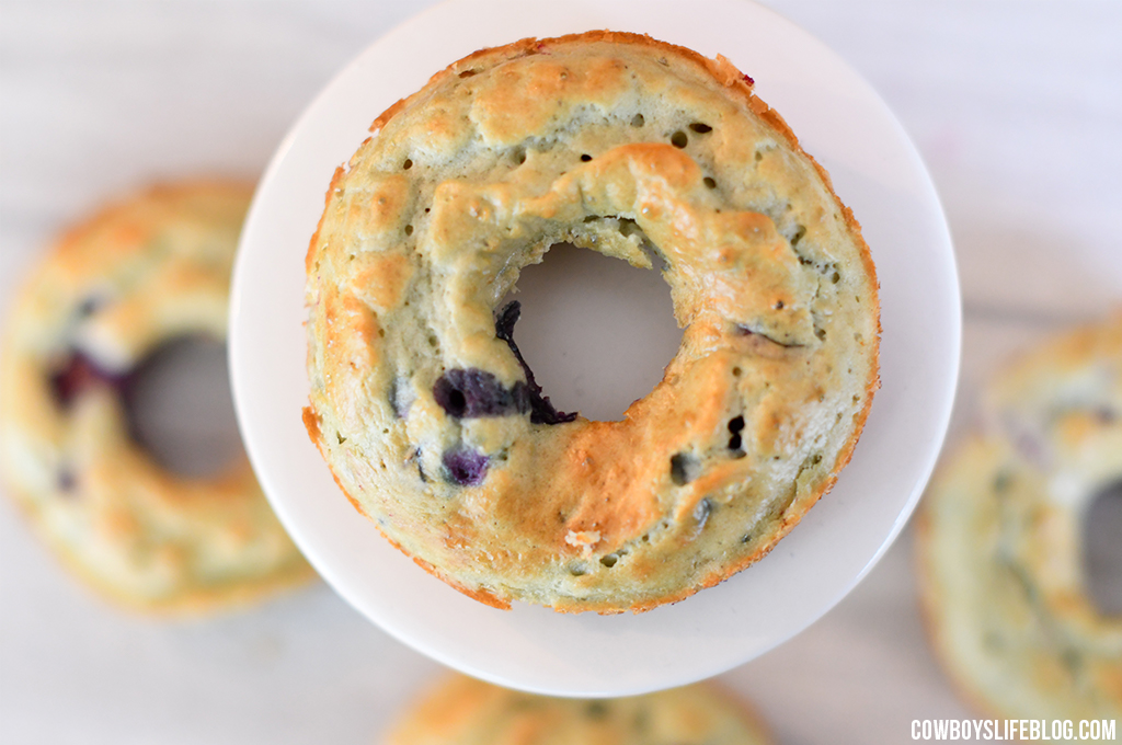 How to make homemade blueberry donuts