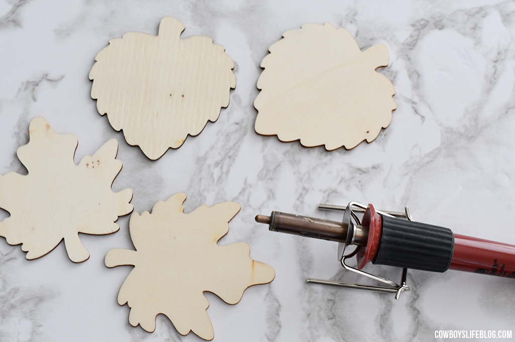 How to make DIY wood burned place cards