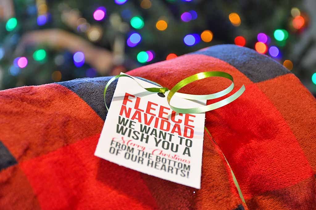 Free printable Fleece Navidad Gift Tag