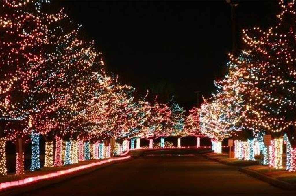 Christmas Light Displays in Tulsa OK