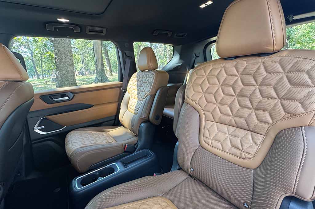 captain chairs in the Nissan Armada