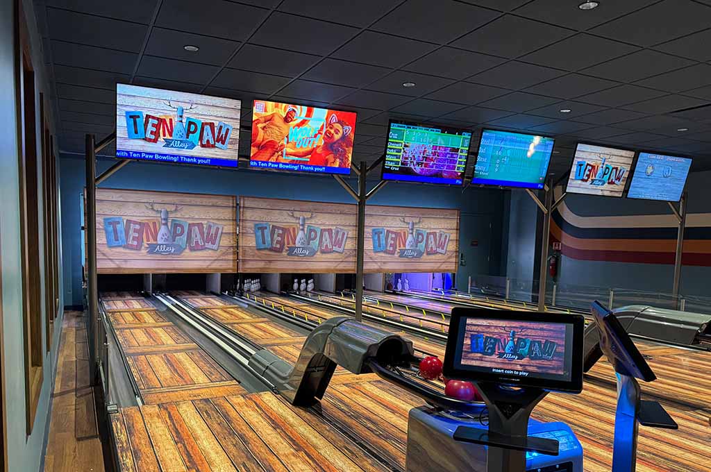 The Great Wolf Lodge in Grapevine, TX has a fun themed bowling alley that teenage guests enjoy. 